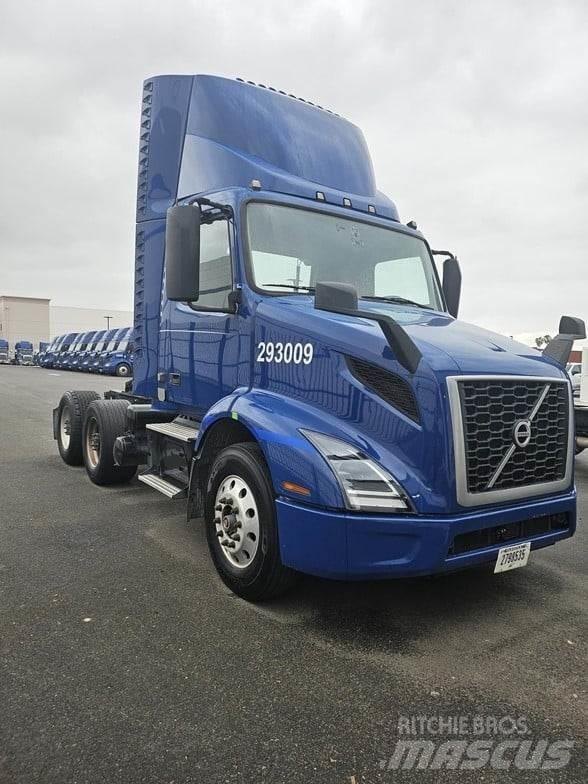 Volvo VNR64T300 Tahače