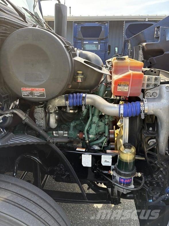 Volvo VNR64T640 Tahače