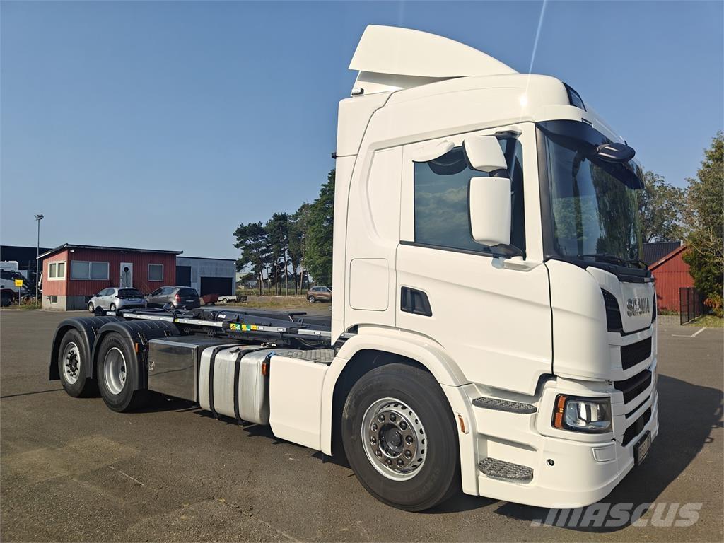 Scania P450 Hákový nosič kontejnerů