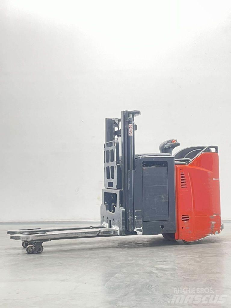 Linde D12HPSP-133 Ručně vedené vysokozdvižné vozíky