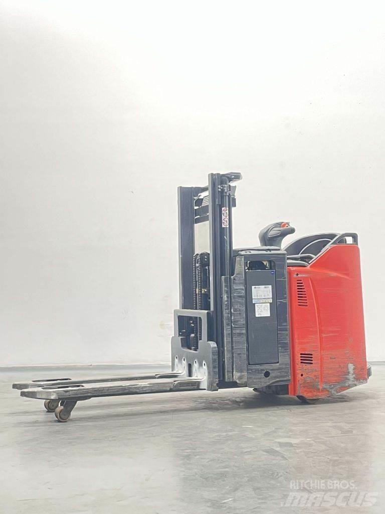 Linde D12SP-133 Ručně vedené vysokozdvižné vozíky