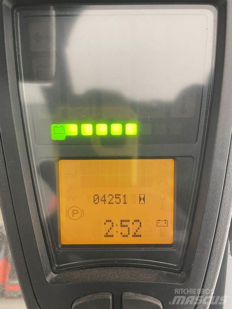 Linde E16C-02-386 Akumulátorové vozíky