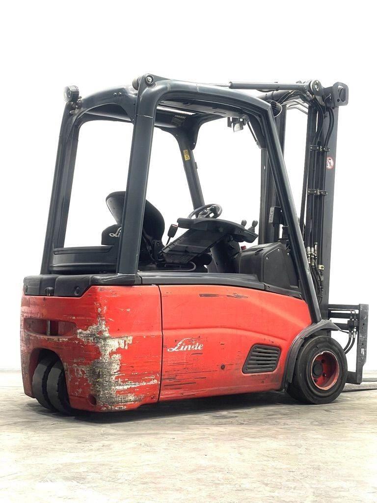 Linde E18L-386 Akumulátorové vozíky