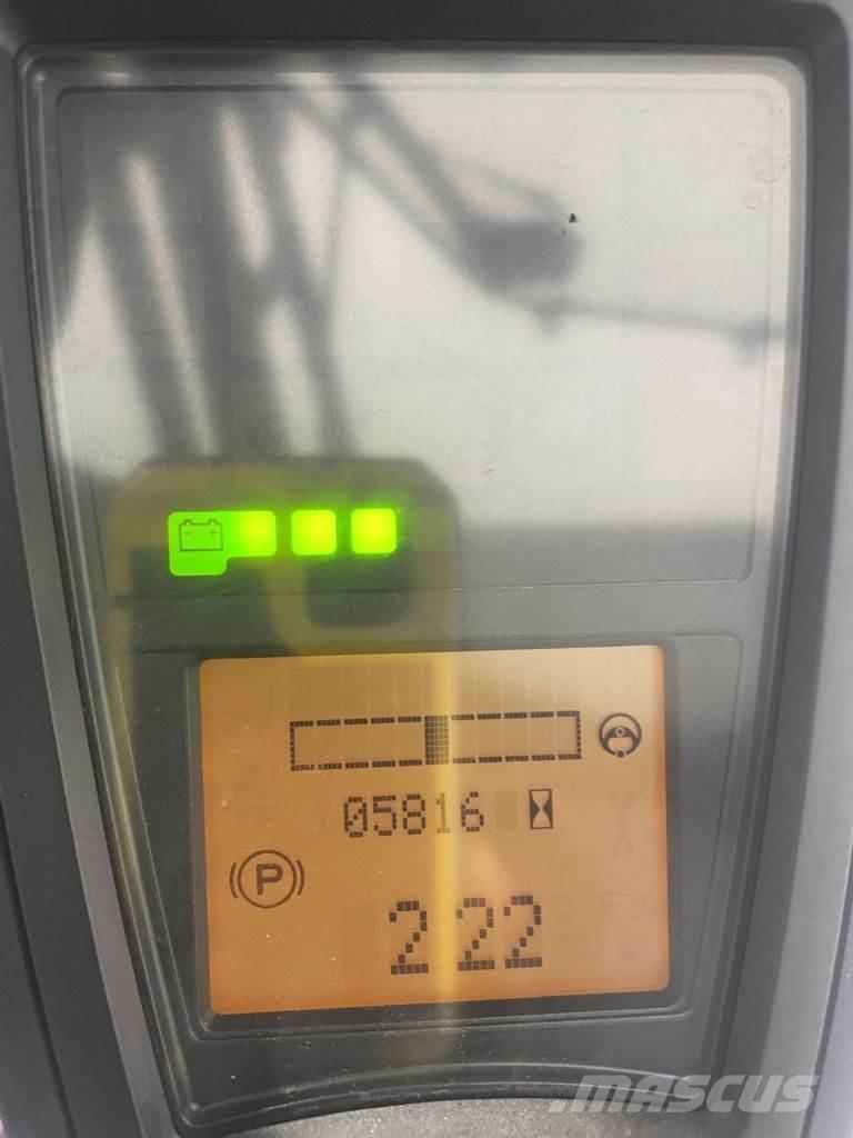 Linde E30L-01-387 Akumulátorové vozíky