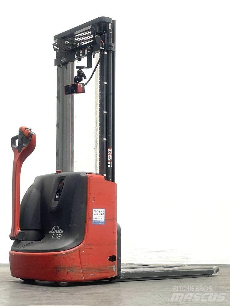 Linde L12 Ručně vedené vysokozdvižné vozíky