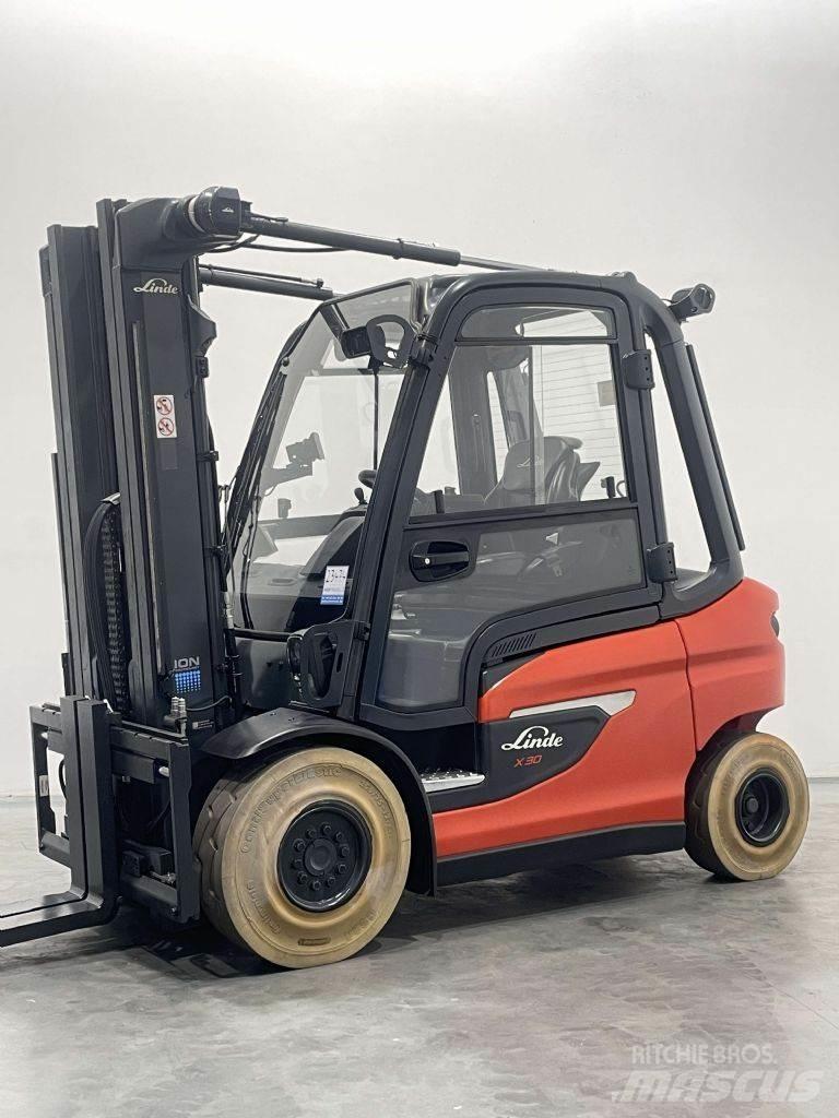 Linde X30-1252-Li-Ion Akumulátorové vozíky
