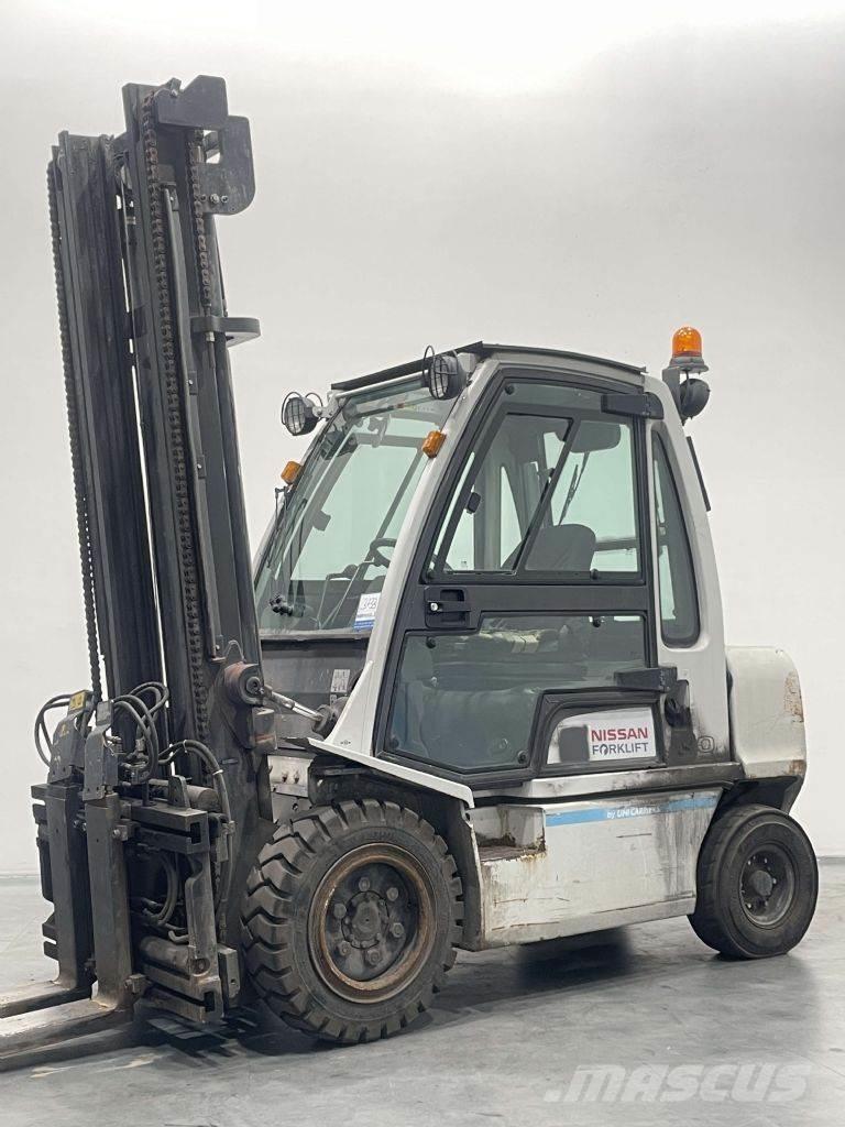 Nissan YG1D2A300 Dieselové vozíky