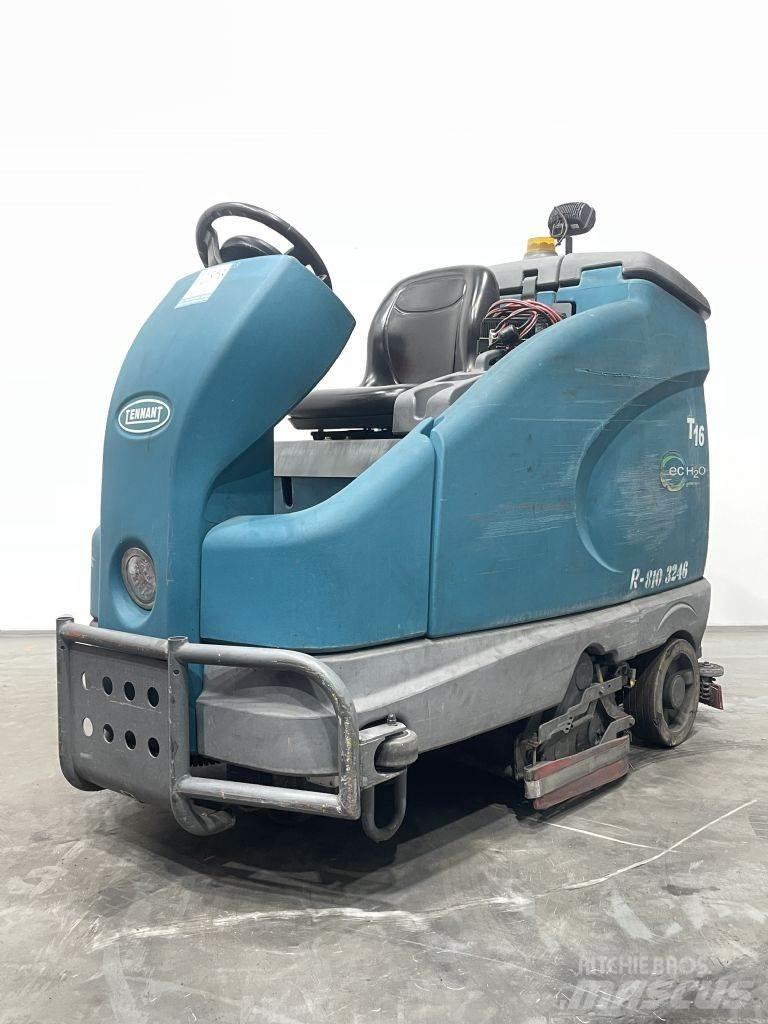 Tennant T16 Zametací stroje