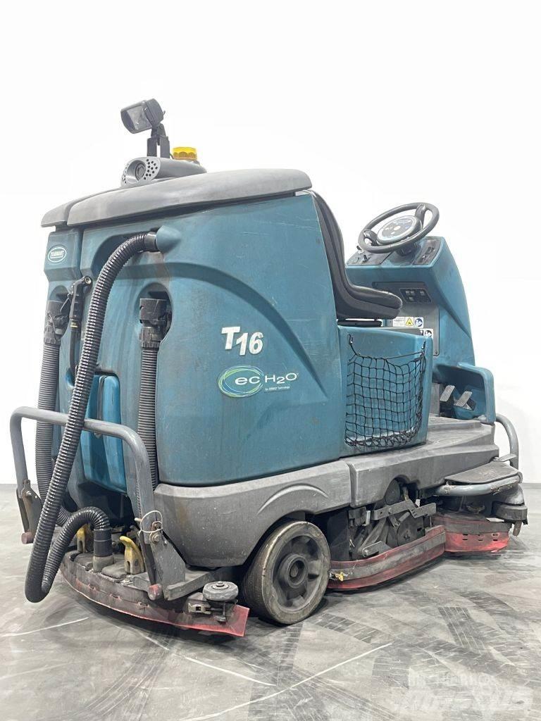 Tennant T16 Zametací stroje