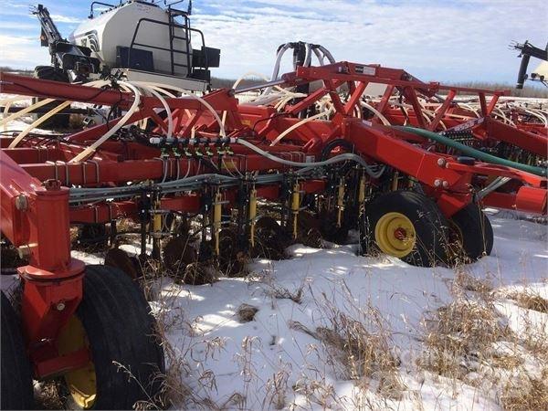 Bourgault 3310 Mechanické secí stroje