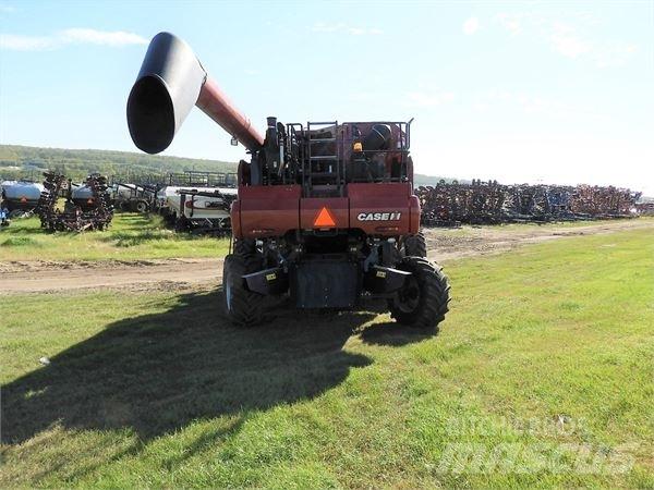 Case IH 8230 Sklízecí mlátičky
