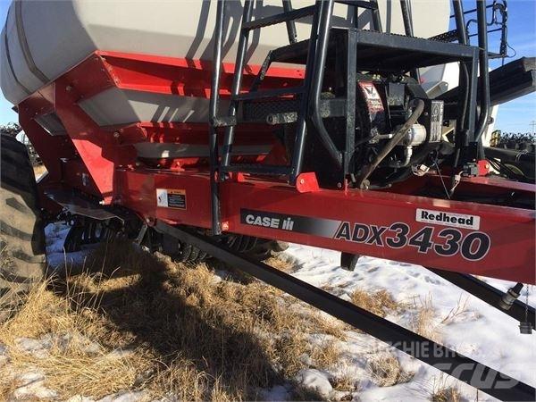 Case IH ADX3430 Kombinované secí stroje