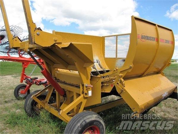 Haybuster 2650 Drtiče a řezače balíků