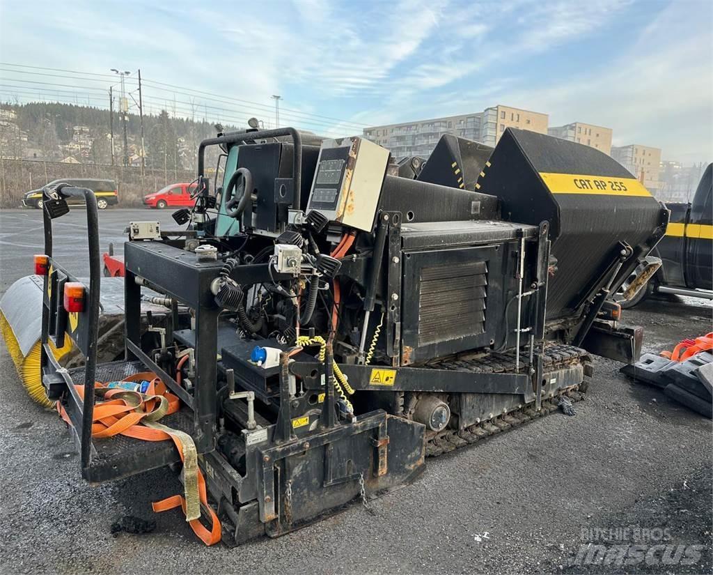 CAT AP255 Paver Finišery