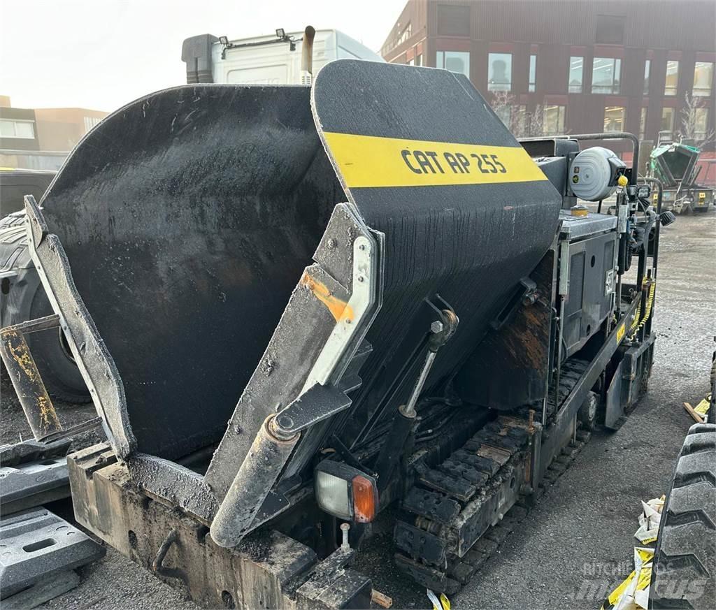 CAT AP255 Paver Finišery