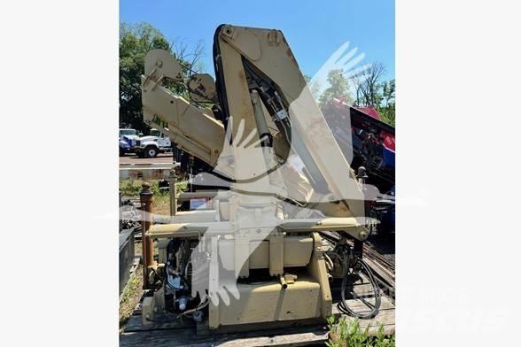 Hiab 8108-2 Lesnické jeřáby