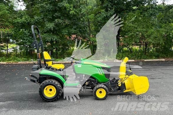 John Deere 1025R Traktory