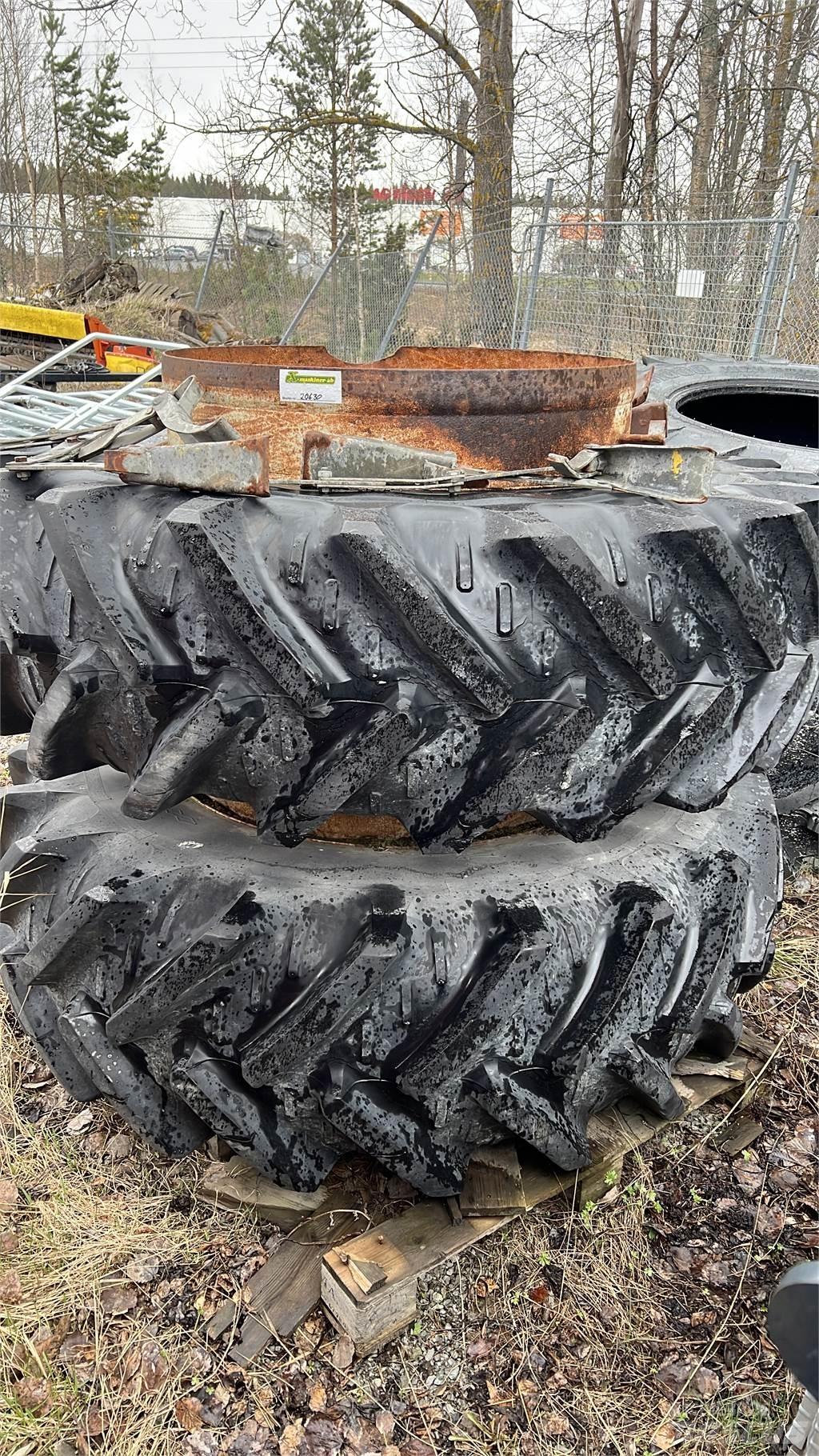  20.8R 38 Pneumatiky, kola a ráfky