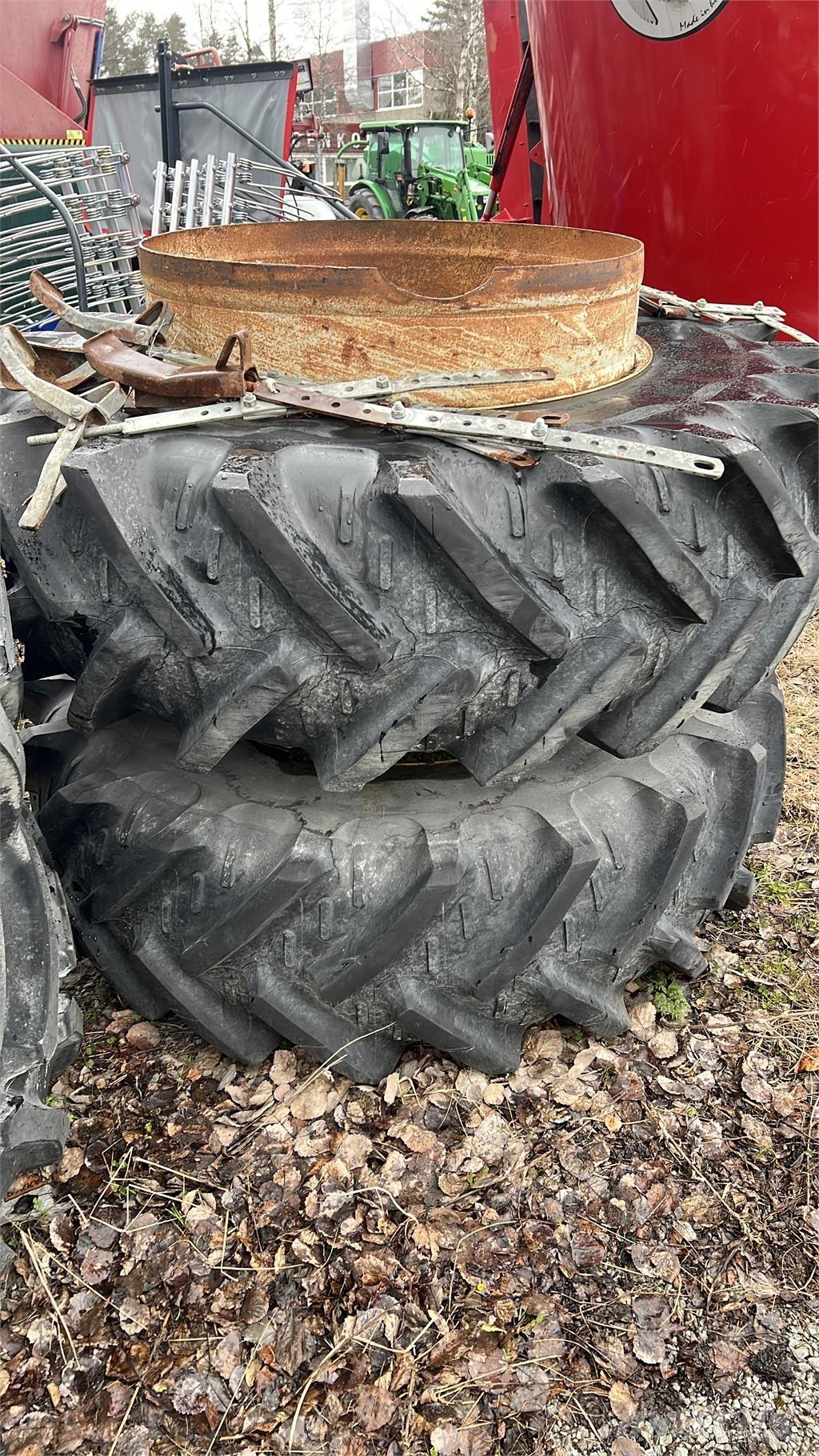  20.8R 38 Pneumatiky, kola a ráfky