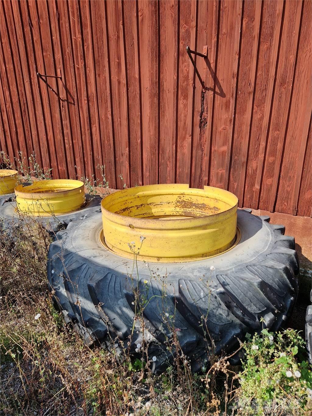  650/65x42, 540/65x30 Pneumatiky, kola a ráfky