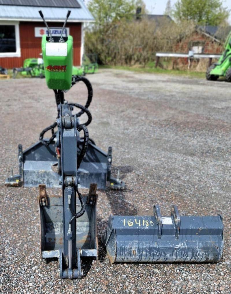 Avant Grävaggregat 210 Smykem řízené nakladače