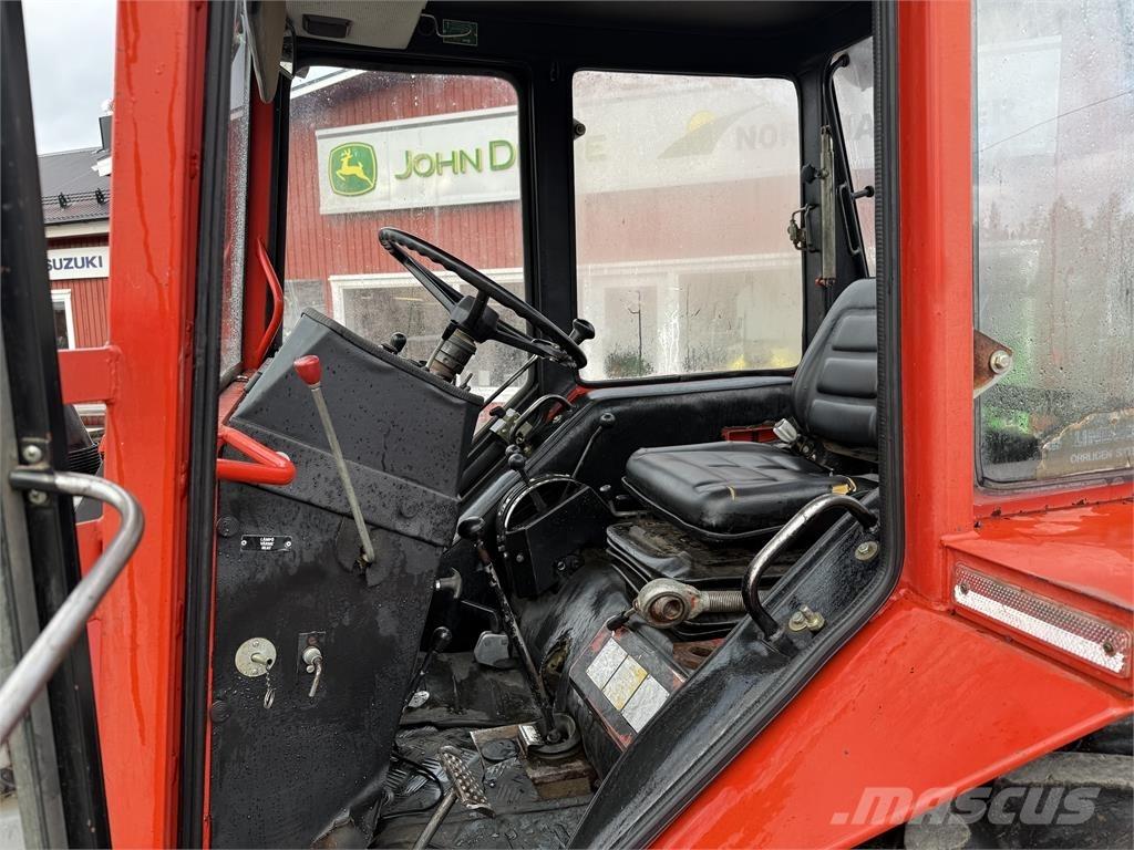 Belarus 825 Traktory