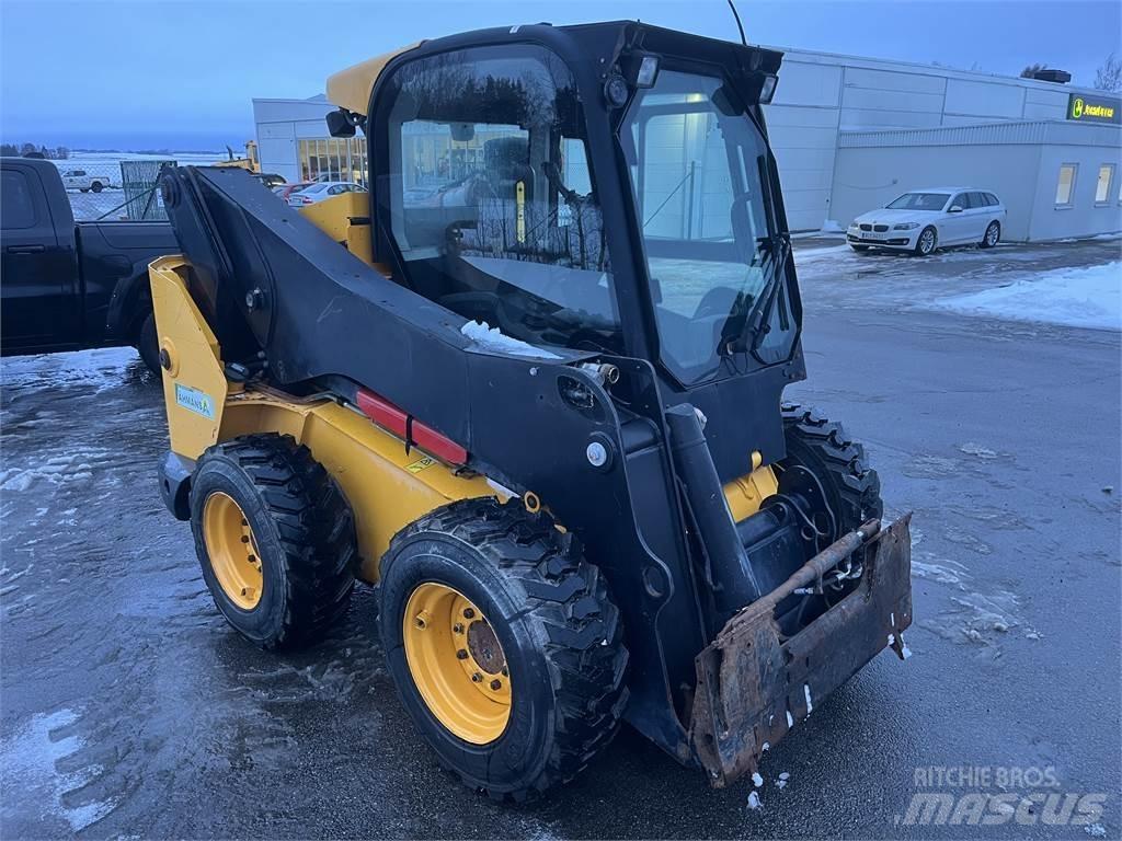 JCB 330 SKID STEER Terénní vozidla