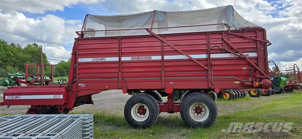 JF 3500 HACKVAGN Samosběrné vozy