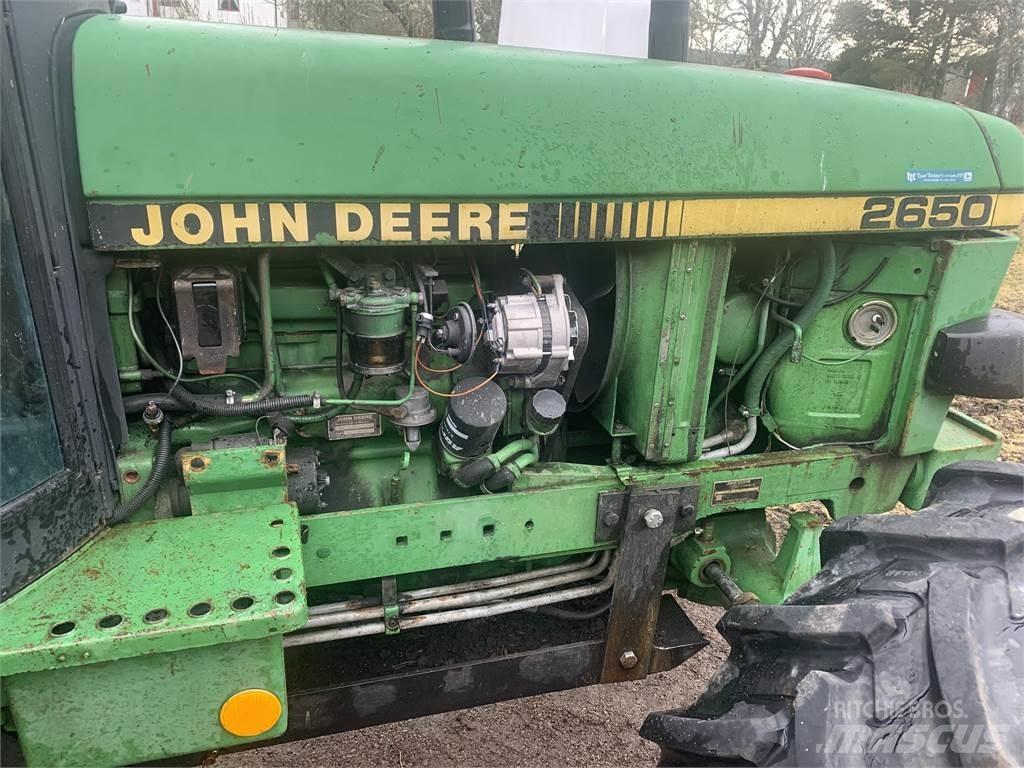John Deere 2650 Traktory