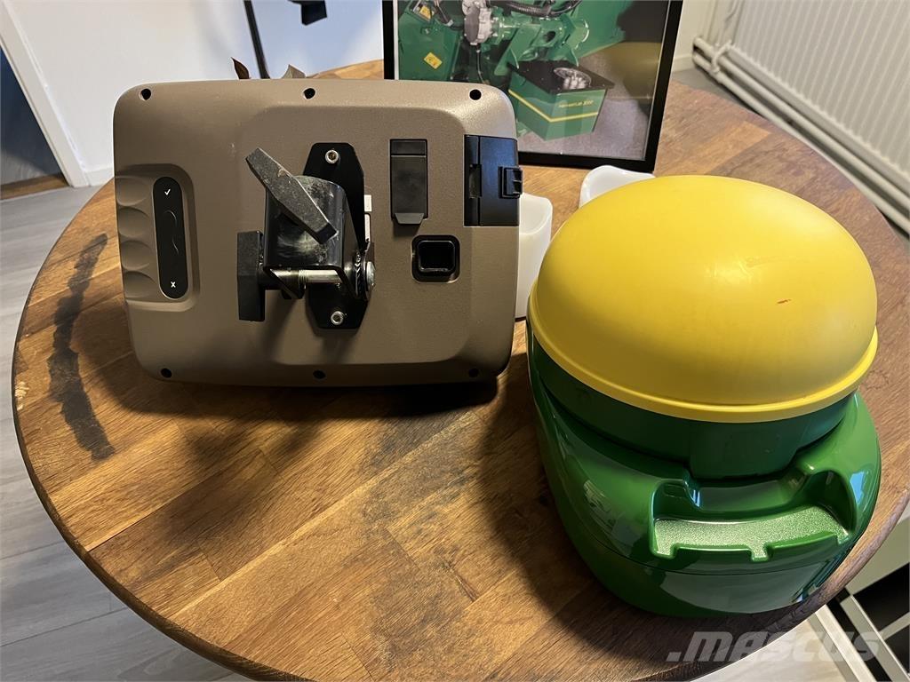 John Deere 3000 Další