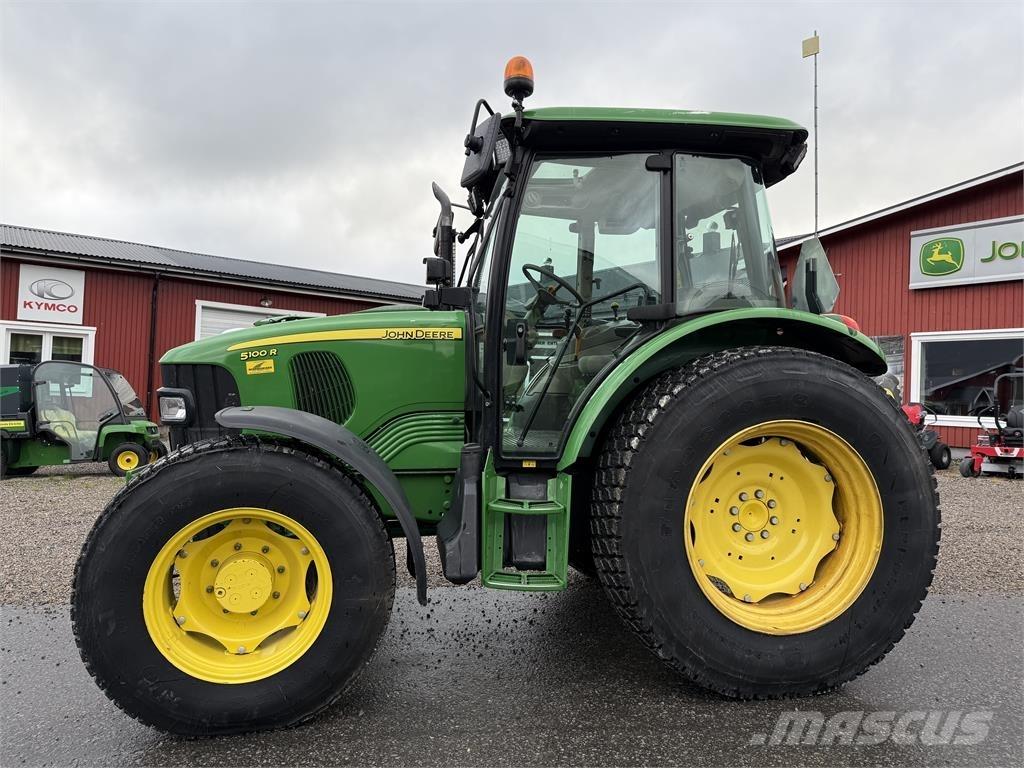 John Deere 5100R Traktory