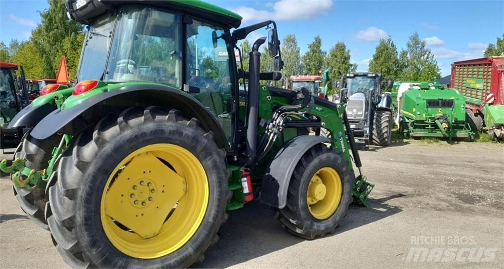 John Deere 5125 R Traktory