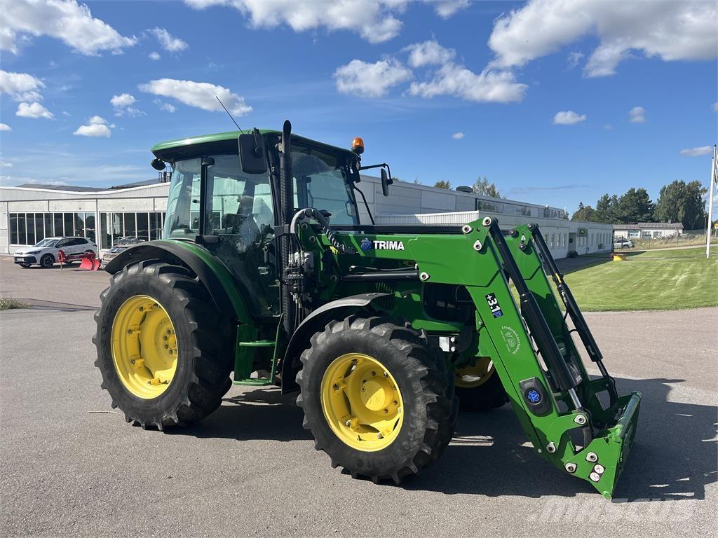 John Deere 5620 Traktory