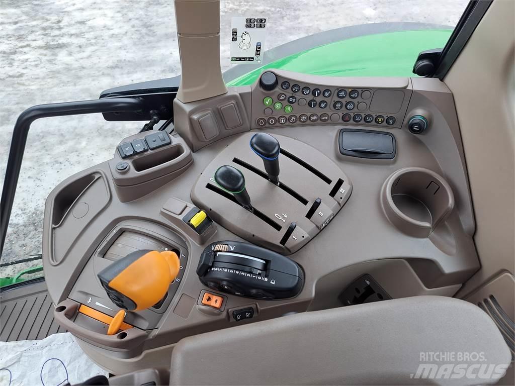 John Deere 6090M Traktory
