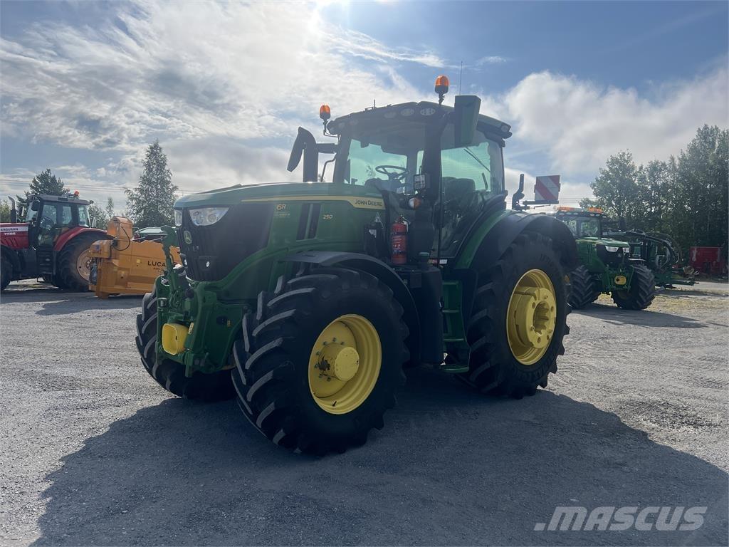 John Deere 6R 250 Traktory