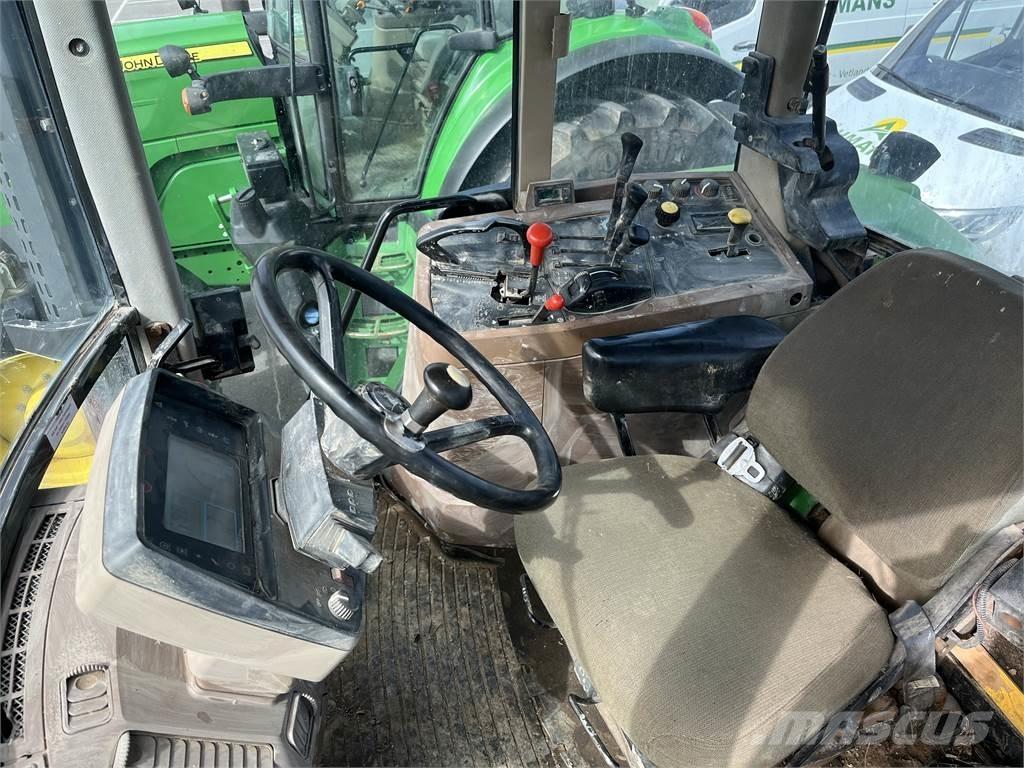 John Deere 7700 Traktory