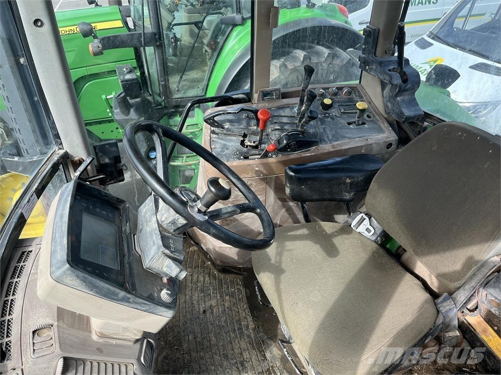 John Deere 7700 Traktory
