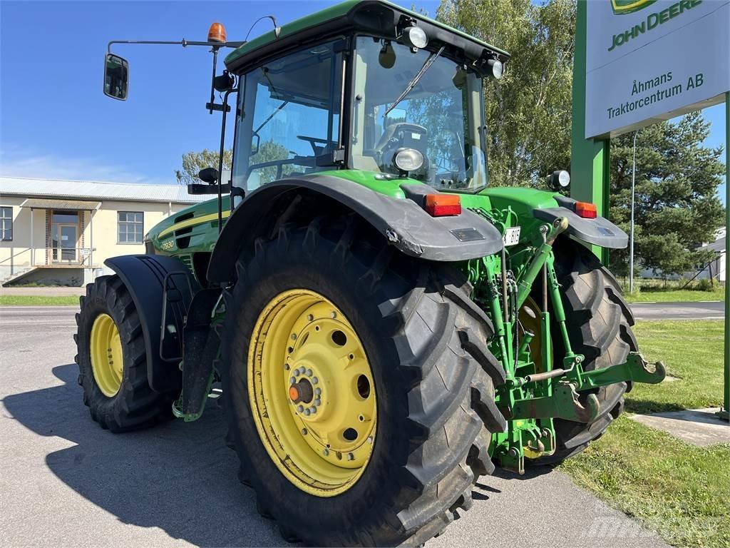 John Deere 7930 Traktory