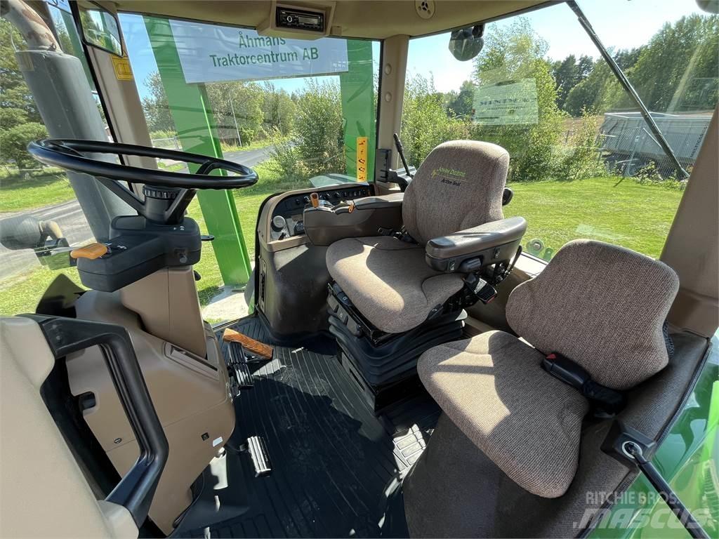John Deere 7930 Traktory
