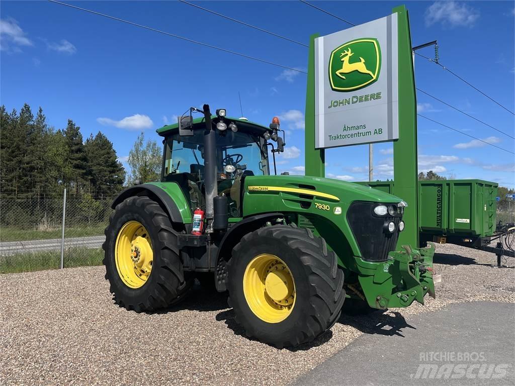 John Deere 7930 Traktory