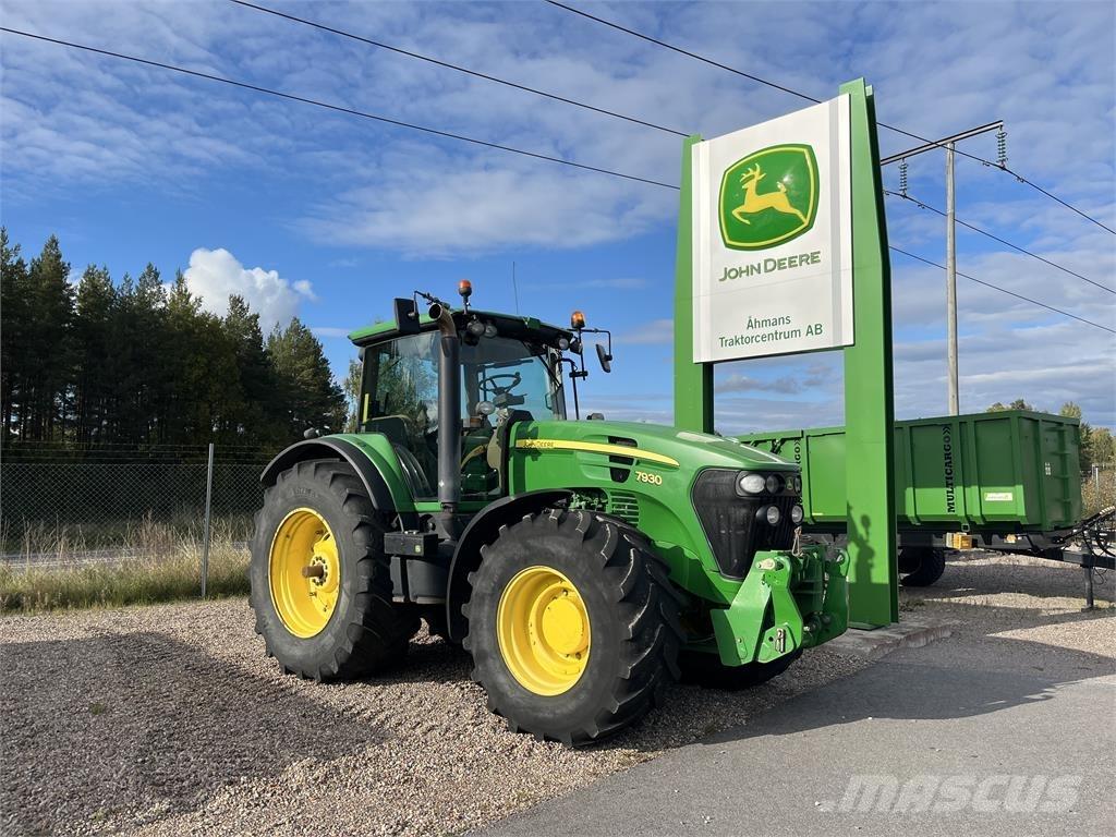 John Deere 7930 Traktory