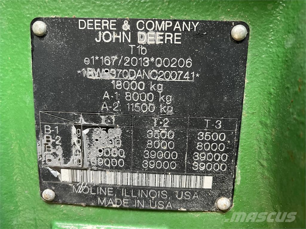 John Deere 8R 370 Traktory