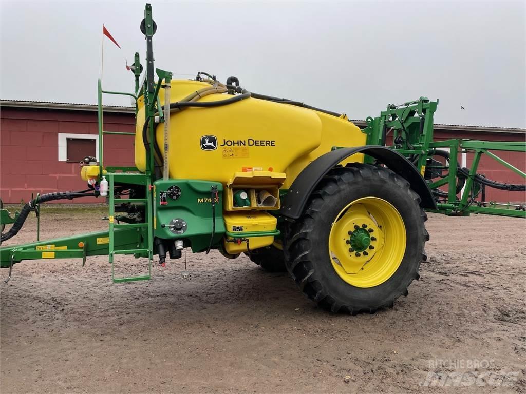 John Deere M740I SPRUTA Tažené postřikovače
