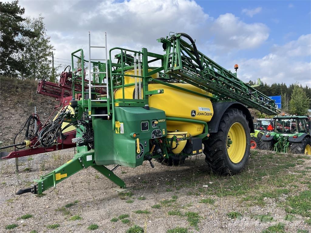 John Deere M952 Tažené postřikovače