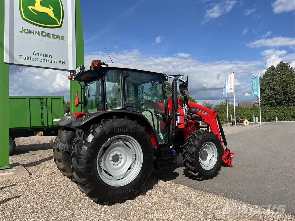 Massey Ferguson 4708M Traktory