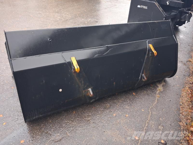  SNÖSKOPA ÅLÖ 220 EURO Další příslušenství k traktorům