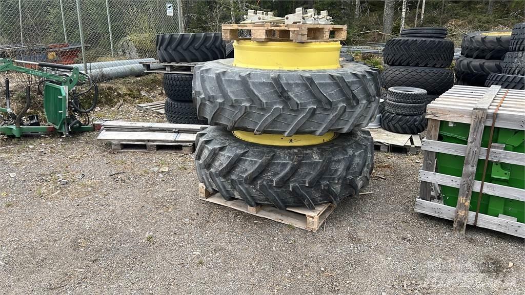 Trelleborg 520/85R42 Pneumatiky, kola a ráfky