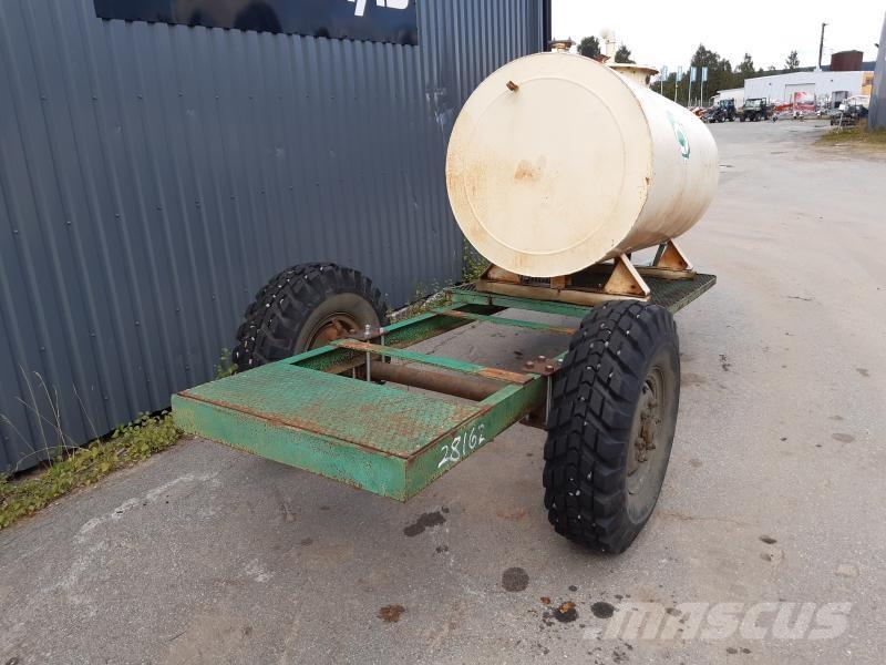  VAGN 1-AXLAD MED TANK Přívěsy pro různé účely