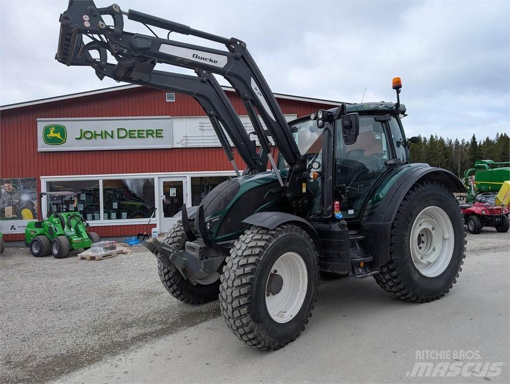Valtra N154E Twintrac Traktory