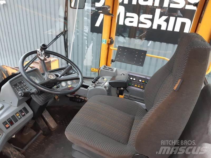 Volvo L90C Kolové nakladače